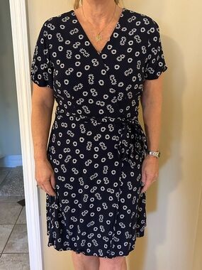 Talbots Navy Floral Wrap Dress size 6 Petite